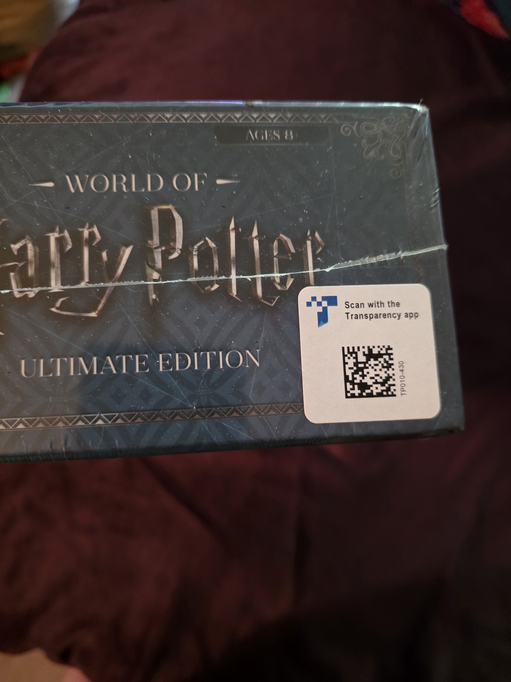 Trivial Pursuit World of Harry Potter Ultimate Edition Board Game - Blue - Picture 5 of 5